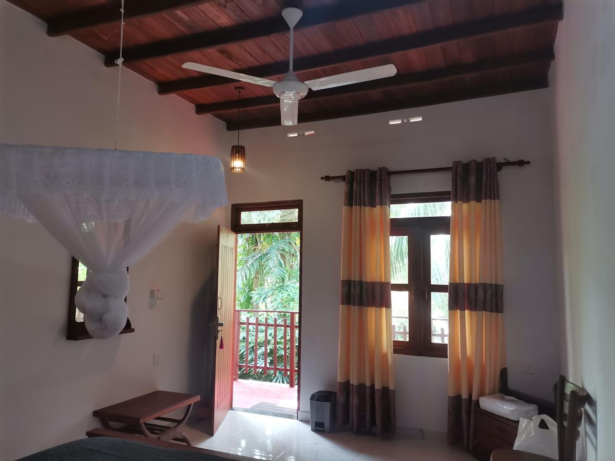 Gold Sand Resort Bentota Exterior photo